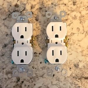 Outlets Bundle